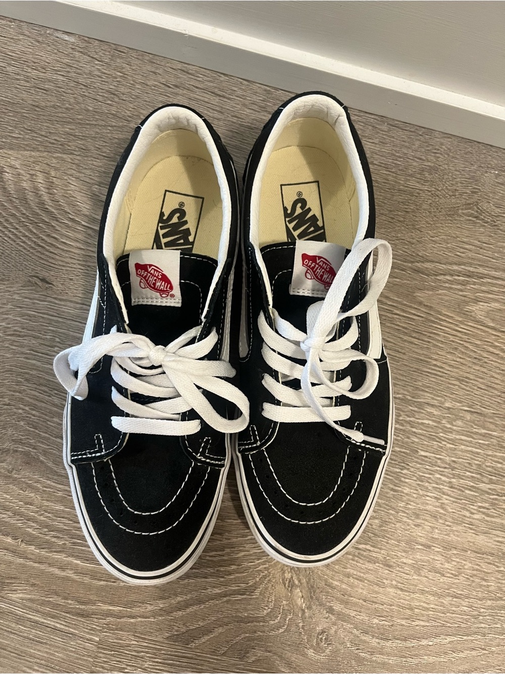 Vans - Picture 2 of 3
